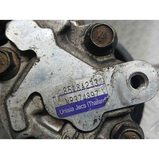 Bomba Direccion para Mitsubishi L 200 (K60T)