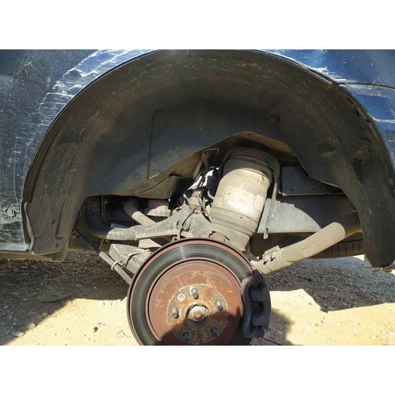 Plastico Pase Rueda Tras. Izq. para Land Rover Range Rover Sport