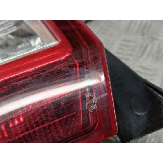 Piloto Trasero Izquierdo para Dacia Sandero