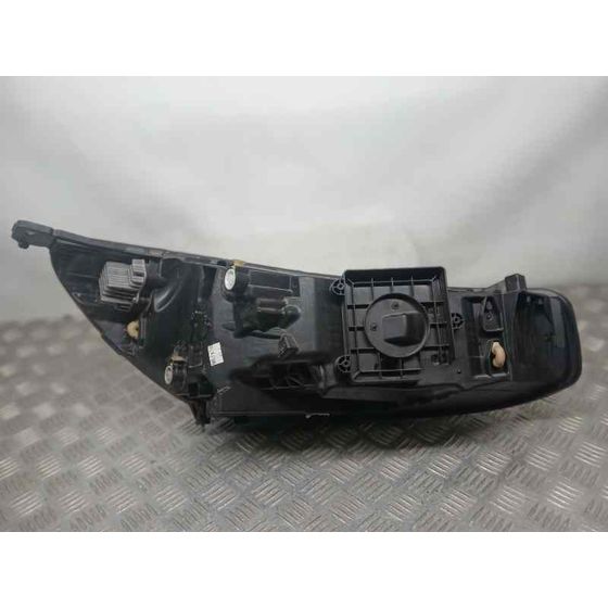 Faro Izquierdo para Ford Focus