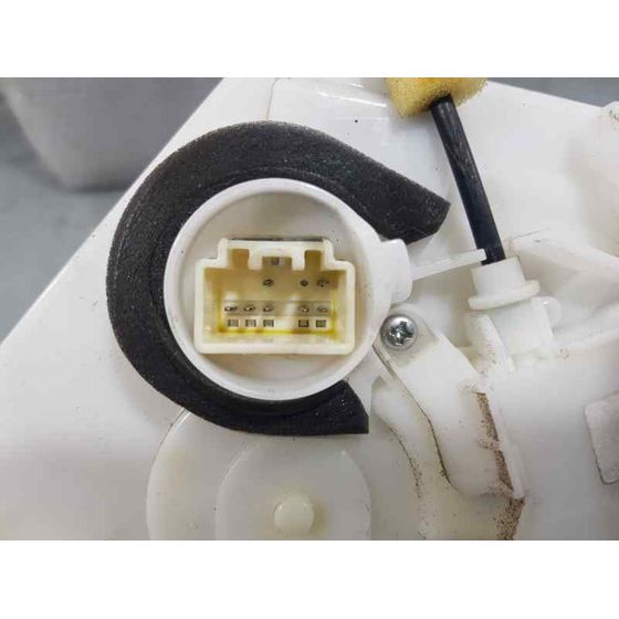 Cerradura Puerta Delantera Izquierda para Mazda 2 Lim. ()