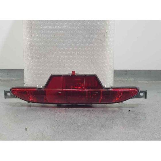 Piloto Trasero Central para Peugeot 208 (P2)