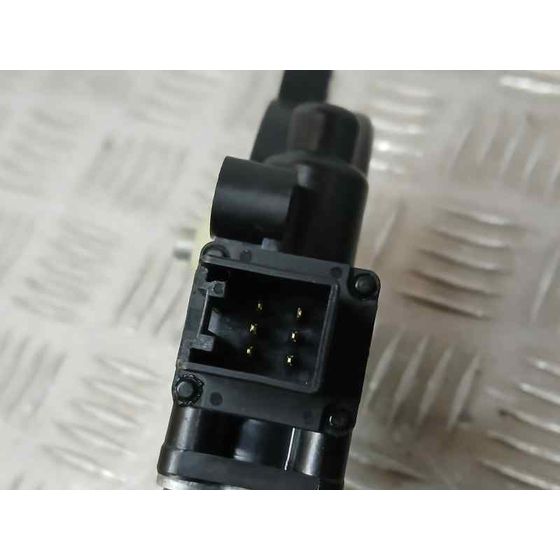 Motor Elevalunas Delantero Izquierdo para Mazda 2 Lim. (De)