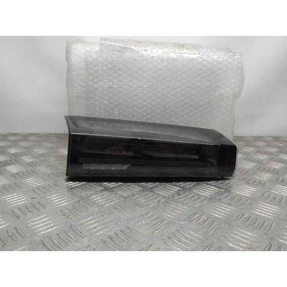 Piloto Trasero Izquierdo para Peugeot 2008 (P1)