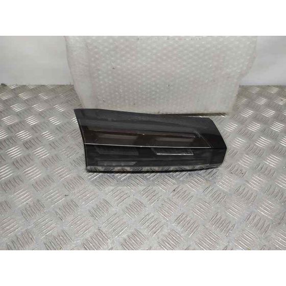 Piloto Trasero Izquierdo para Peugeot 2008 (P1)