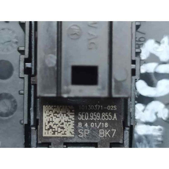 Mando Elevalunas Trasero Derecho para Skoda Octavia Lim. (5E3)