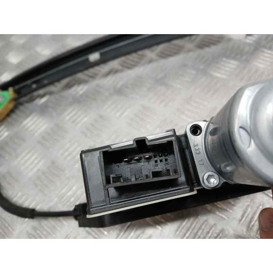 Elevalunas Trasero Derecho para Skoda Octavia Lim. (5E3)
