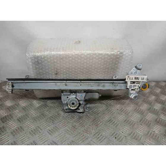 Elevalunas Delantero Derecho para Nissan X-Trail (T32)