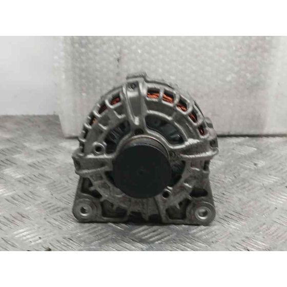 Alternador para Nissan X-Trail (T32)