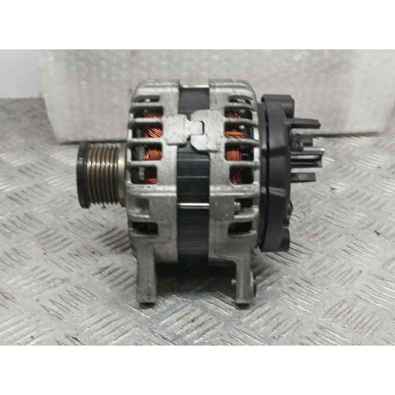 Alternador para Nissan X-Trail (T32)