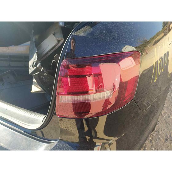Piloto Trasero Derecho para Volkswagen Jetta (163)