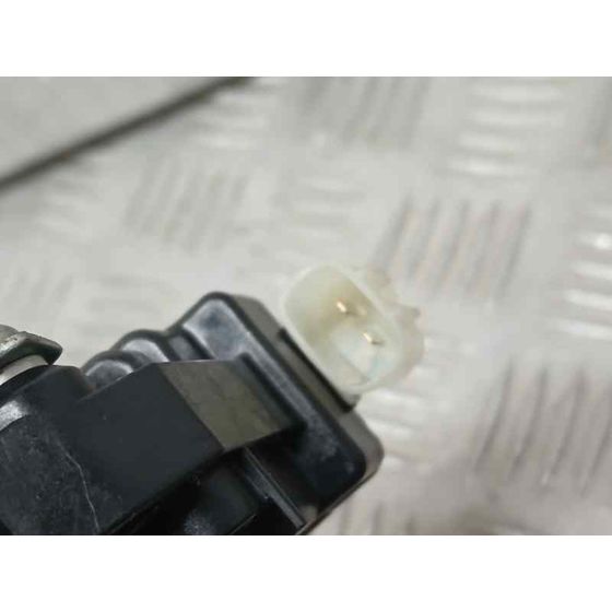 Elevalunas Delantero Derecho para Mitsubishi Space Star (A00)