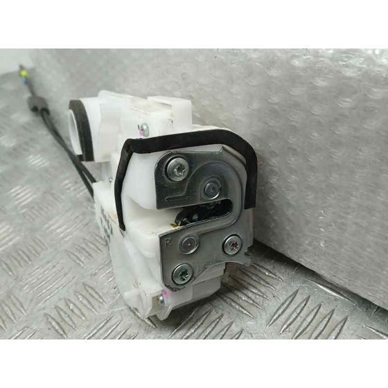 Cerradura Puerta Trasera Derecha para Mitsubishi Space Star (A00)