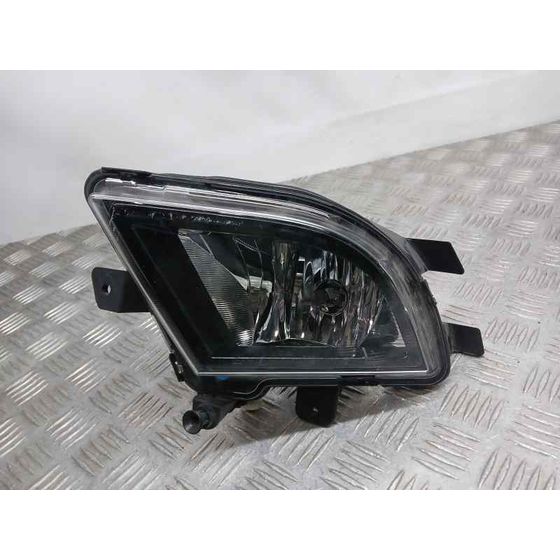 Faro Antiniebla Derecho para Volkswagen Jetta (163)