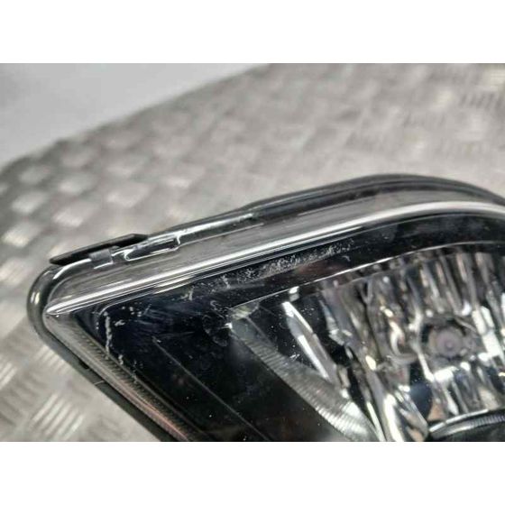 Faro Antiniebla Derecho para Volkswagen Jetta (163)