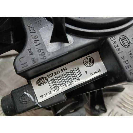 Faro Antiniebla Derecho para Volkswagen Jetta (163)