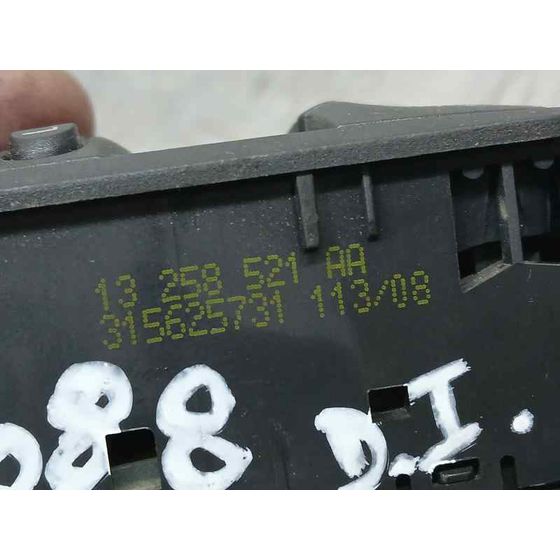 Mando Elevalunas Delantero Izquierdo para Opel Corsa D