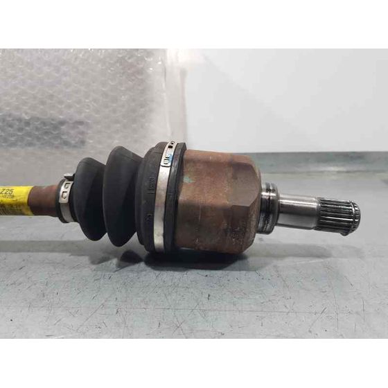 Transmision Delantera Izquierda para Kia Stonic (Ybcuv)