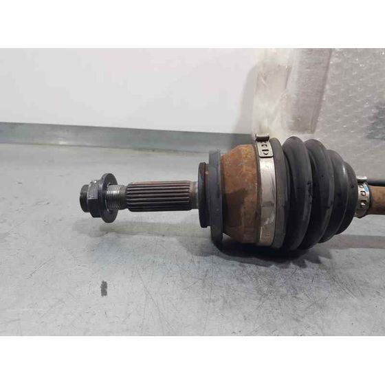 Transmision Delantera Izquierda para Kia Stonic (Ybcuv)