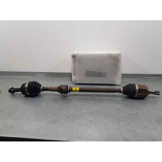 Transmision Delantera Derecha para Kia Stonic (Ybcuv)
