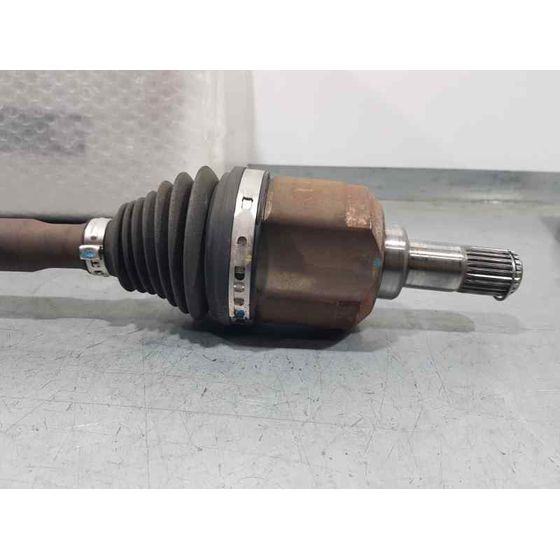 Transmision Delantera Derecha para Kia Stonic (Ybcuv)