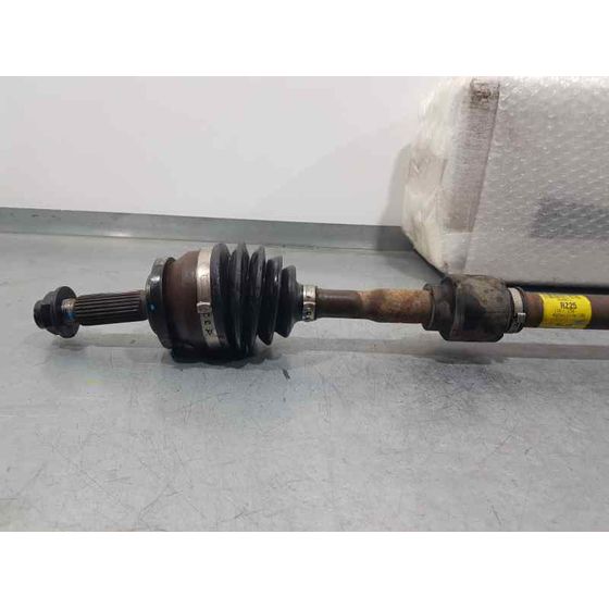 Transmision Delantera Derecha para Kia Stonic (Ybcuv)