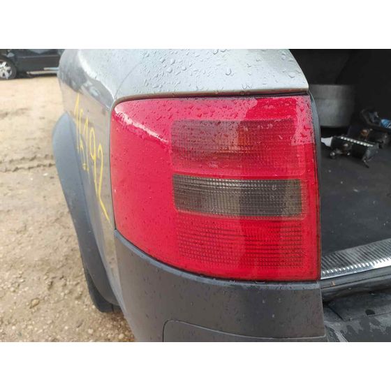 Piloto Trasero Izquierdo para Audi A6 Avant (4B5)