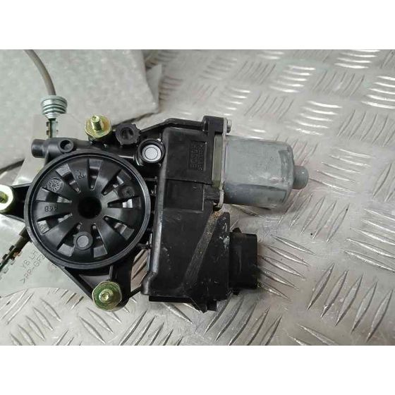 Elevalunas Delantero Izquierdo para Kia Rio (Yb)