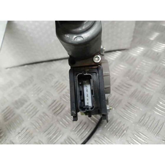 Elevalunas Delantero Izquierdo para Kia Rio (Yb)