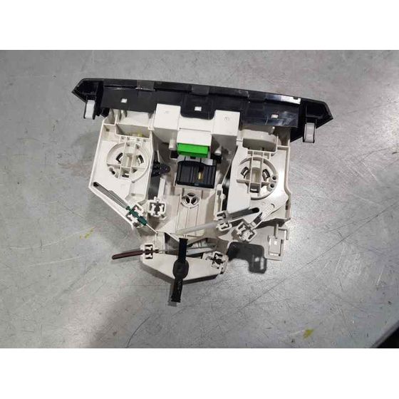Mando Calefaccion / Aire Acondicionado para Mitsubishi Space Star 120