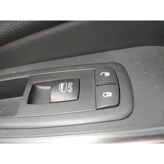 Mando Elevalunas Delantero Derecho para Jeep Cherokee