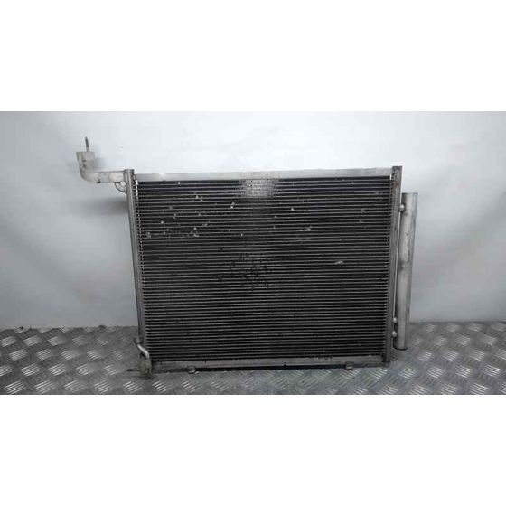 Condensador / Radiador Aire Acondicionado para Ford Fiesta (Ce1)