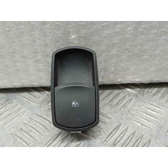 Mando Elevalunas Delantero Derecho para Opel Corsa D