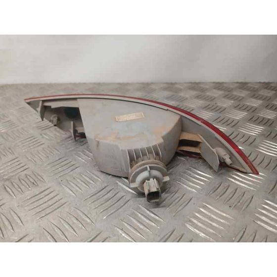 Piloto Trasero Izquierdo Paragolpes para Ford Focus Lim.
