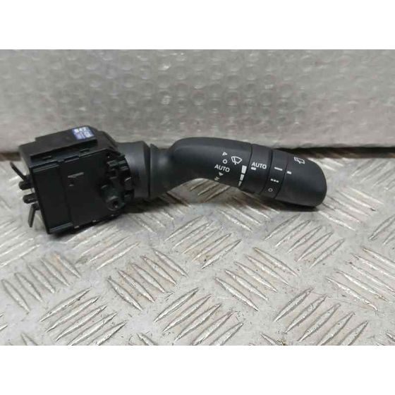 Mando Limpia para Toyota Rav4
