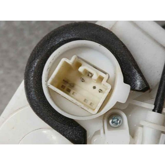 Cerradura Puerta Trasera Izquierda para Mazda 2 Lim. ()