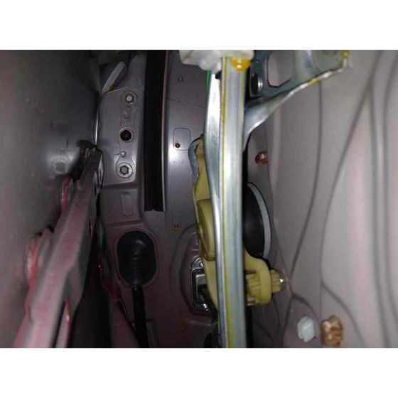 Elevalunas Trasero Izquierdo para Toyota Corolla (E21)