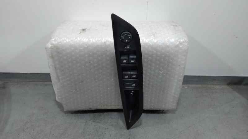 Mando Elevalunas Delantero Izquierdo para Peugeot 208 (P2)
