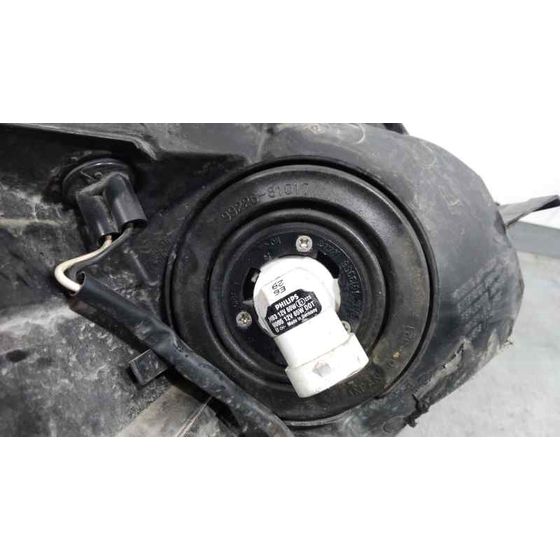Faro Izquierdo para Toyota Prius (Nhw30)
