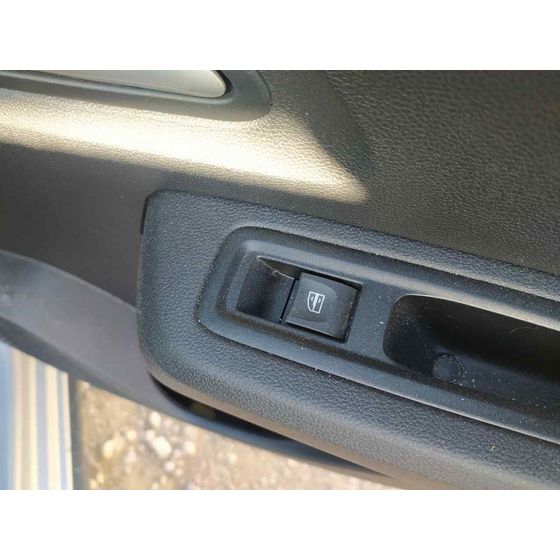 Mando Elevalunas Trasero Derecho para Dacia Sandero
