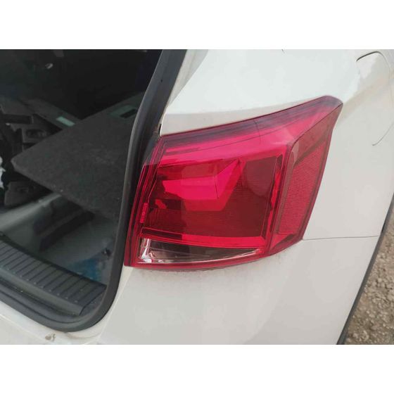 Piloto Trasero Derecho para Seat Arona