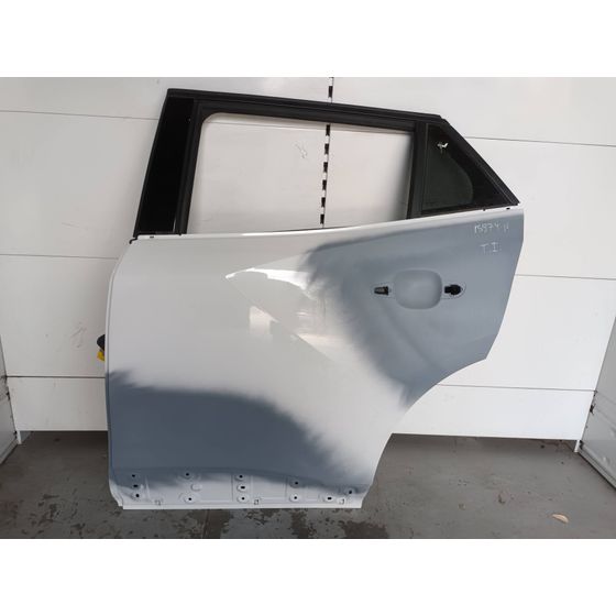 Puerta Trasera Izquierda para Peugeot 2008 (P1)