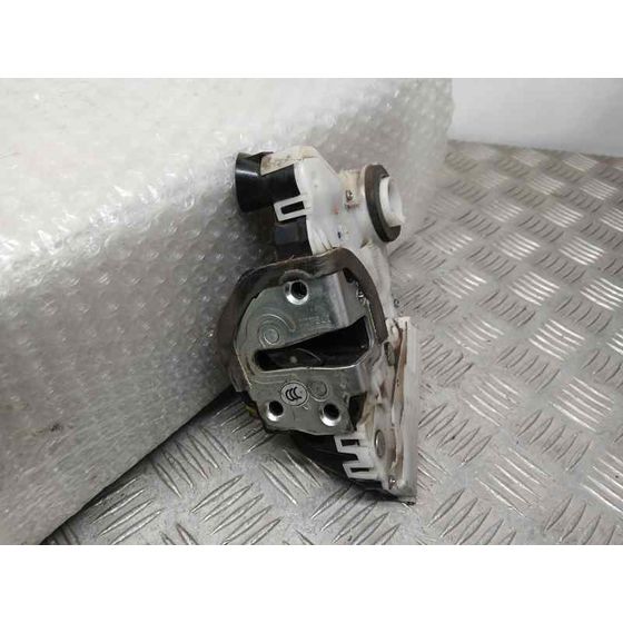 Cerradura Puerta Delantera Izquierda para Toyota Prius (Nhw30)