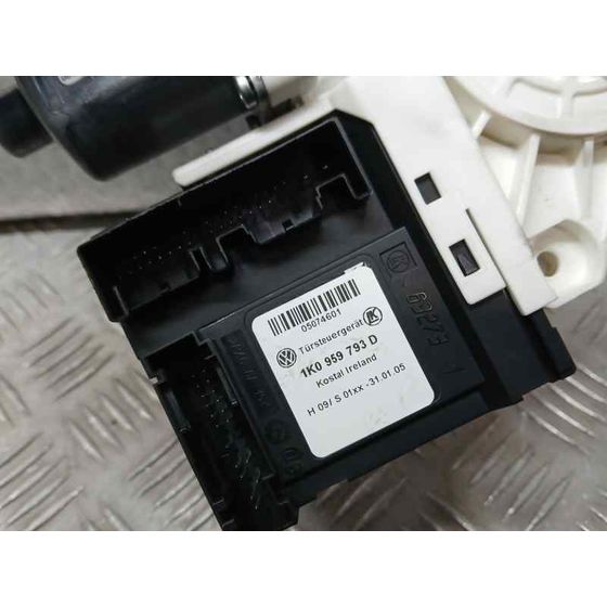 Motor Elevalunas Delantero Izquierdo para Volkswagen Golf Plus (5M1)