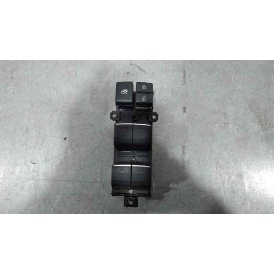 Mando Elevalunas Delantero Izquierdo para Toyota Corolla (E21)