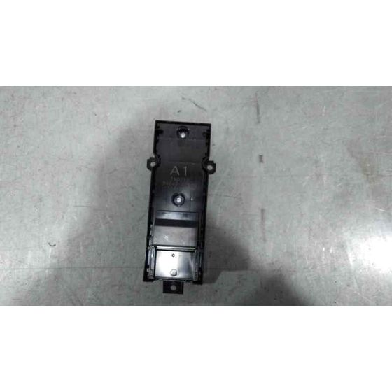 Mando Elevalunas Delantero Izquierdo para Toyota Corolla (E21)