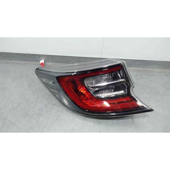Piloto Trasero Izquierdo para Toyota Corolla (E21)