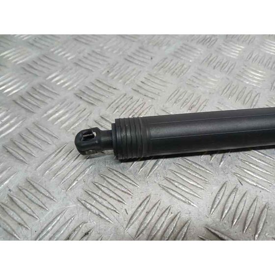 Amortiguadores Maletero / Porton para Porsche Macan (Typ )