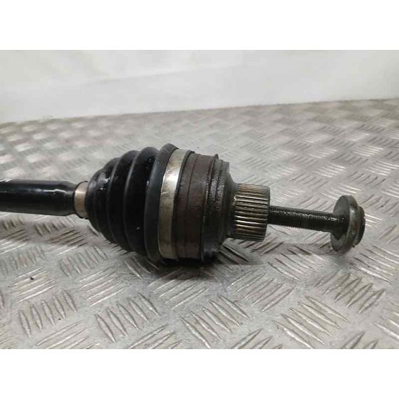 Transmision Delantera Derecha para Porsche Macan (Typ )