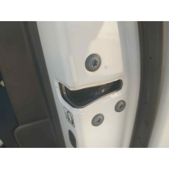 Cerradura Puerta Trasera Derecha para Toyota Hilux (Gun1)